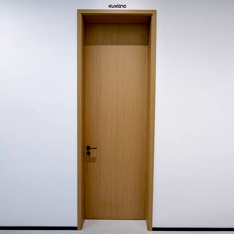 Porta a battente interna conveniente
